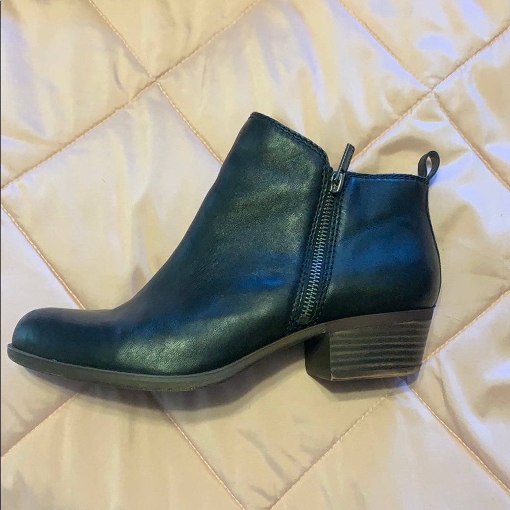 Ankle boots